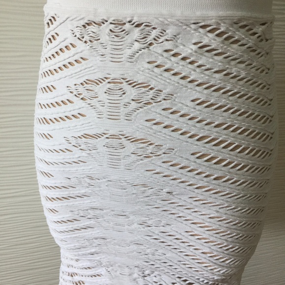 Bebe Cut Out Bodycon Skirt in White - Picture 4 of 7